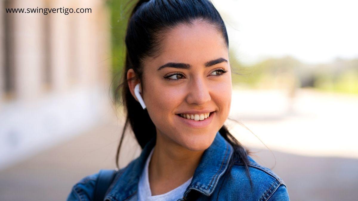 How To Charge Wireless Earbuds 3 Easiest Ways In 2022 Sound & Solitude